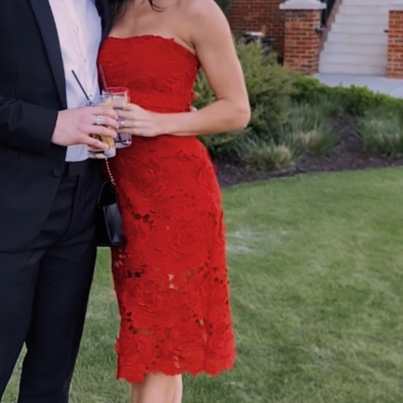 Express XS Red Strapless Midi Dress - Picture 2 of 2